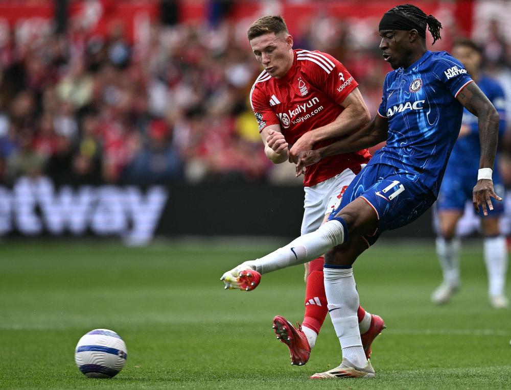 米体：泽林斯基出现轻微肌肉问题，可能不会出战比萨